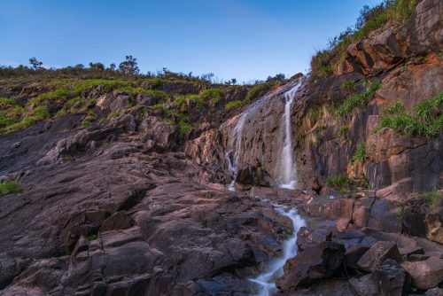 Lesmurdie Falls National Park walking trails near Perth give you a view of the Lesmurdie waterfalls. The national park is dog-friendly, and picnics are allowed.